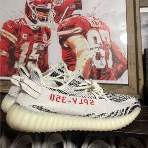 Adidas Yeezy Boost 350 V2 Zebra Sneakers